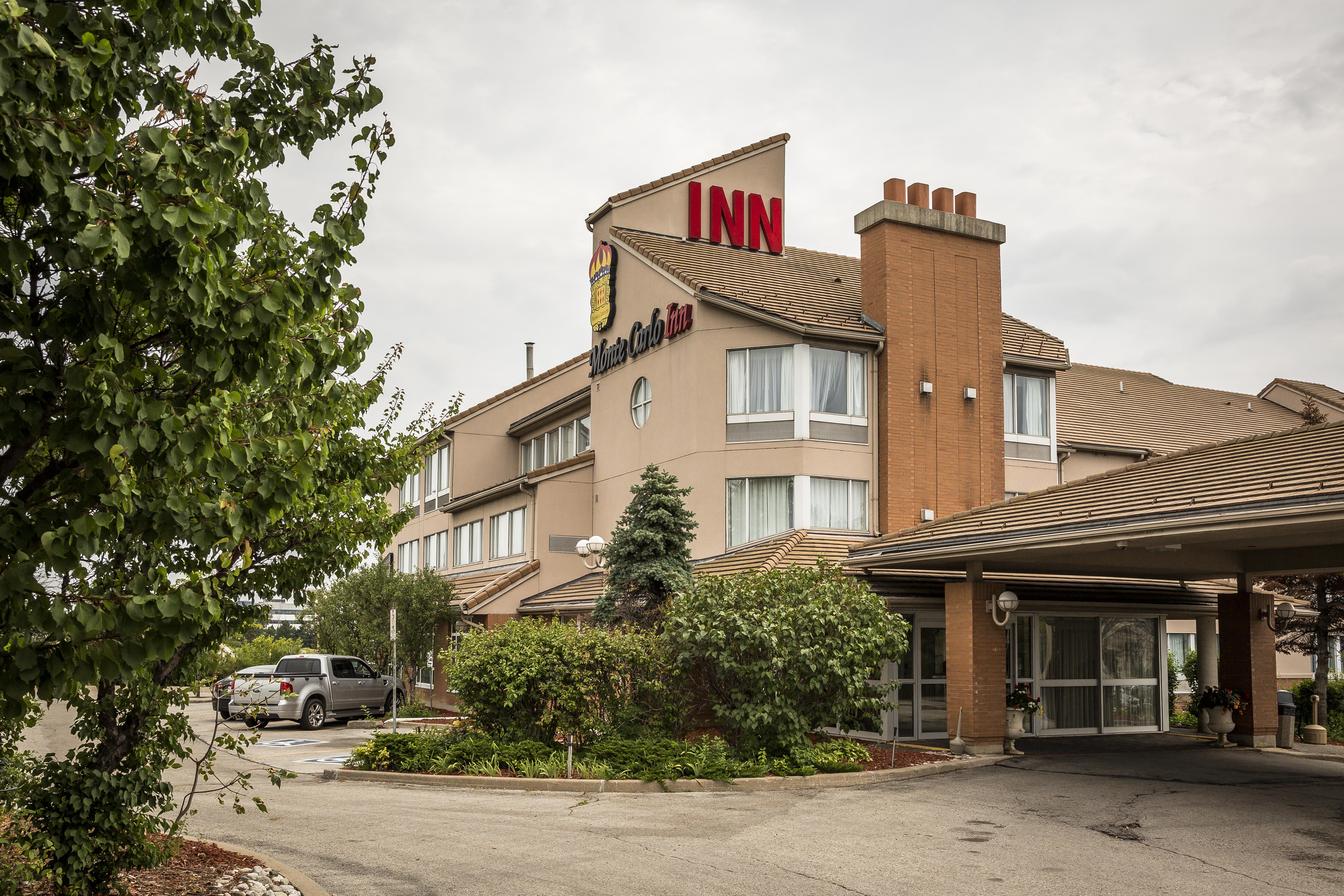 Monte Carlo Inn Oakville Suites Exterior foto